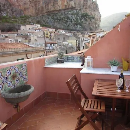 Nyaraló Arias - La Del Duomo *